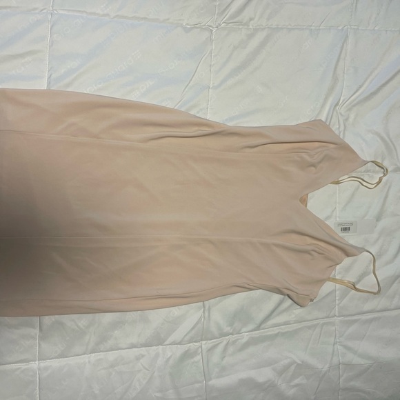 Mini Beigey pinky dress - Picture 3 of 3